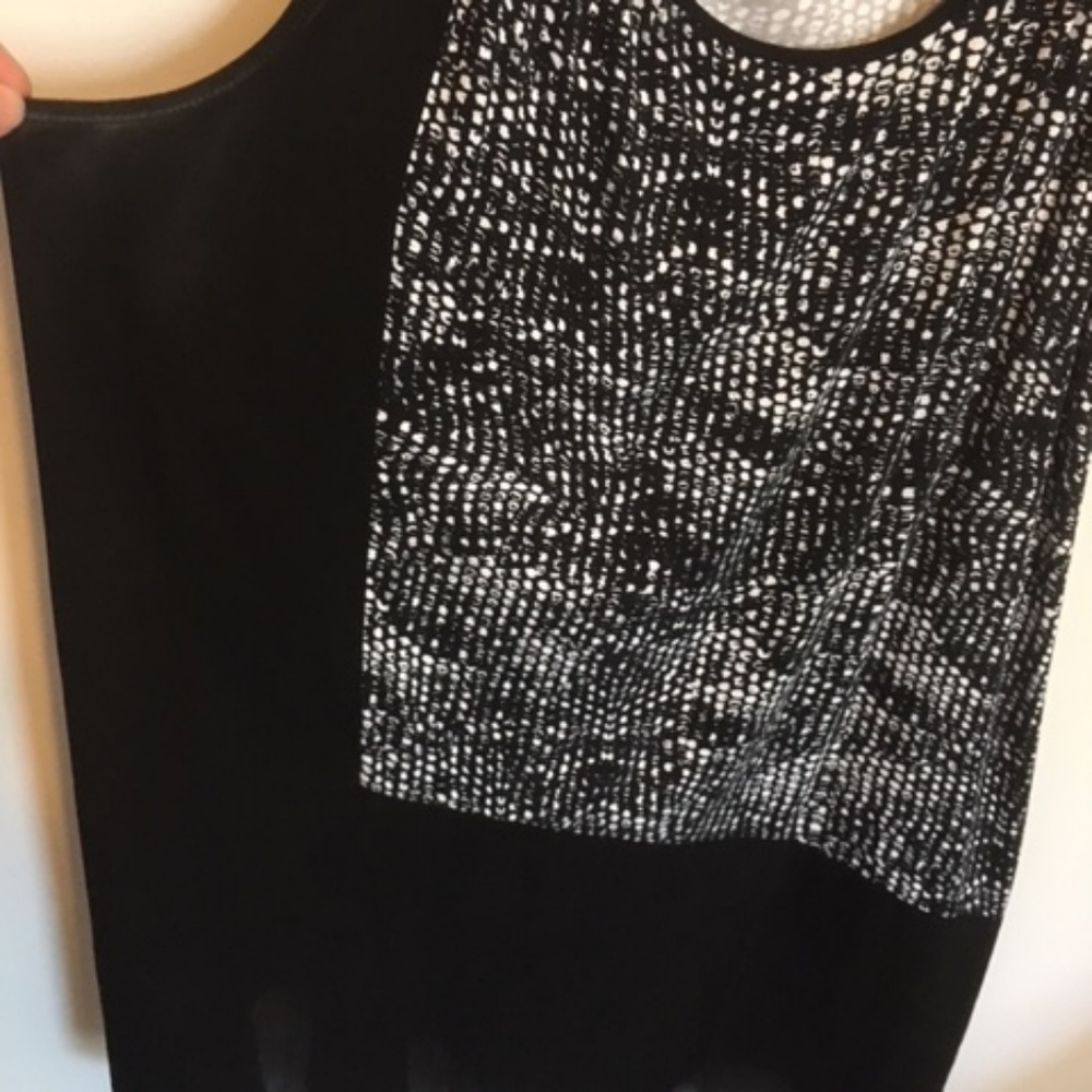BUNDLE ONLY😎Avenue Fancy Tank - Picture 3 of 5